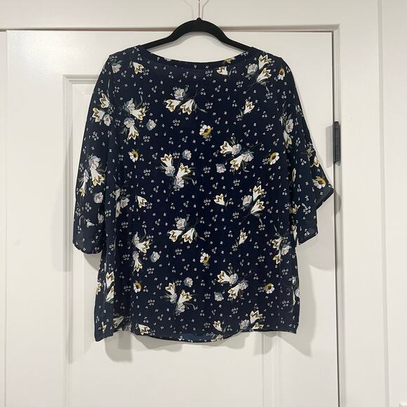Loft Women's Navy Ruffled Short Sleeve Blouse with‎ Floral Pattern Size Medium - Picture 6 of 8